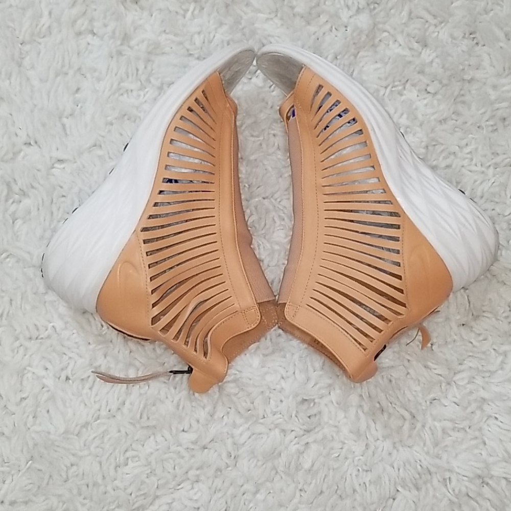 NIKE LUNARLON SANDALS